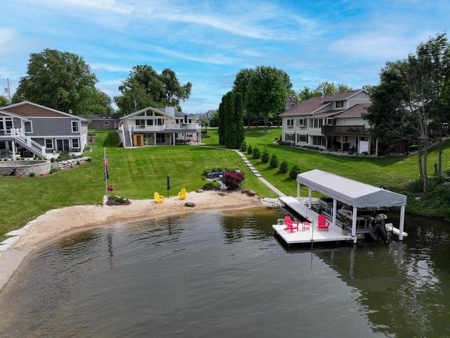 S74W17426 Lake DRIVE, Muskego, WI 53150