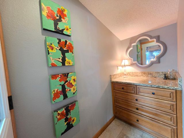 445 6th Street SW, Plainview, MN 55964