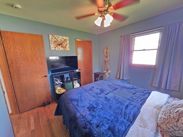 445 6th Street SW, Plainview, MN 55964