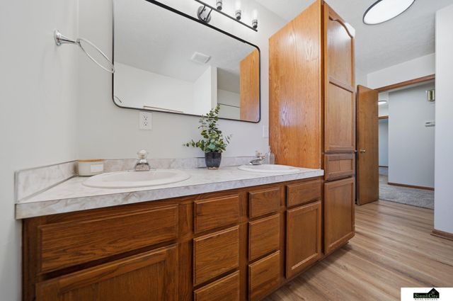 1720 Fairfield Street, Lincoln, NE 68521