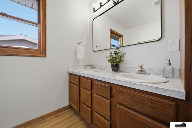 1720 Fairfield Street, Lincoln, NE 68521