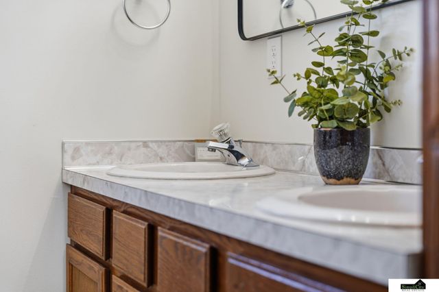 1720 Fairfield Street, Lincoln, NE 68521