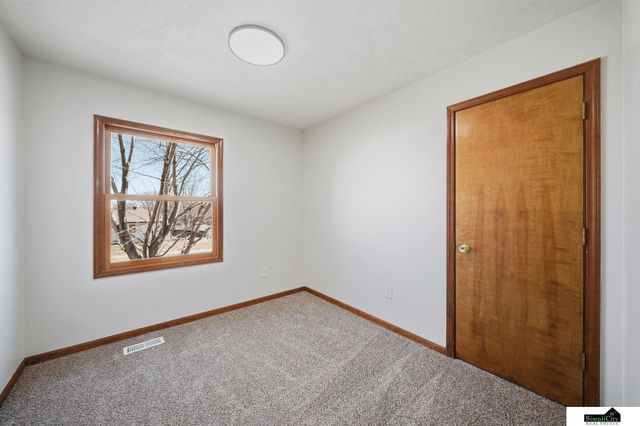 1720 Fairfield Street, Lincoln, NE 68521