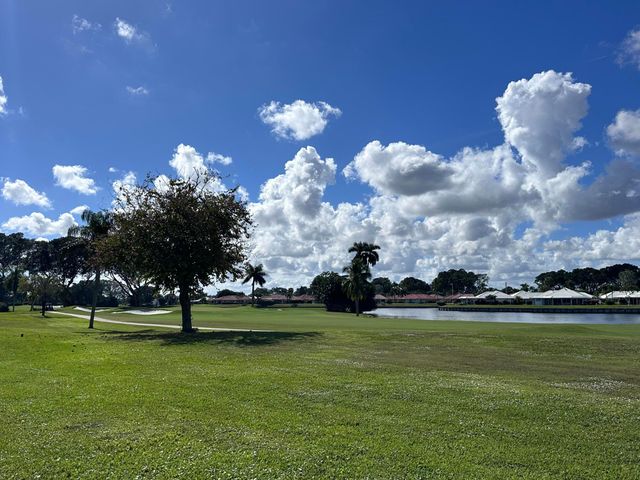 145 Atlantis Boulevard 302, Atlantis, FL 33462