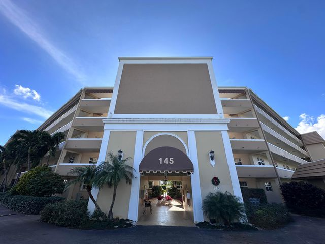 145 Atlantis Boulevard 302, Atlantis, FL 33462