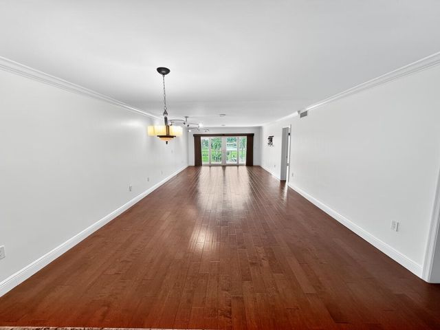 145 Atlantis Boulevard 302, Atlantis, FL 33462