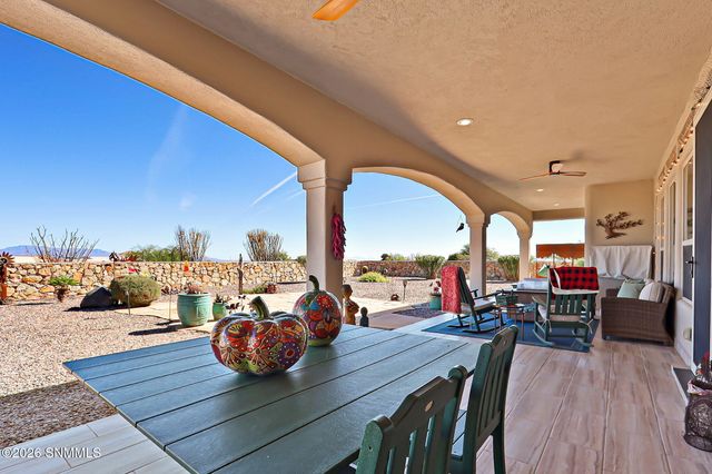 1216 Titania Court, Las Cruces, NM 88007