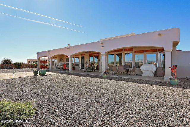 1216 Titania Court, Las Cruces, NM 88007