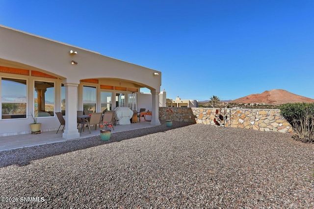 1216 Titania Court, Las Cruces, NM 88007