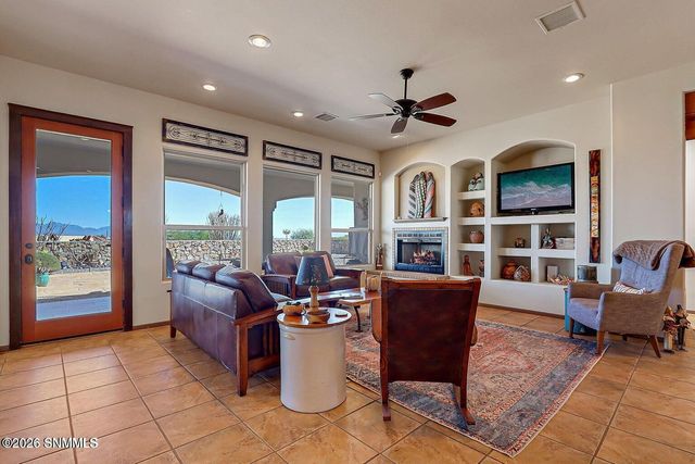 1216 Titania Court, Las Cruces, NM 88007