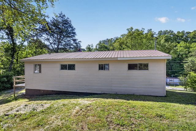 2400 Westwood Road, Mohawk, TN 37810