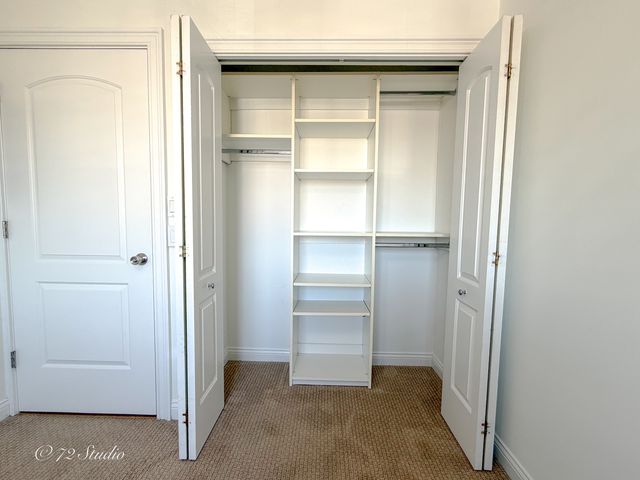 5 Echo Court 12, Vernon Hills, IL 60061