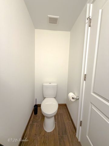 5 Echo Court 12, Vernon Hills, IL 60061