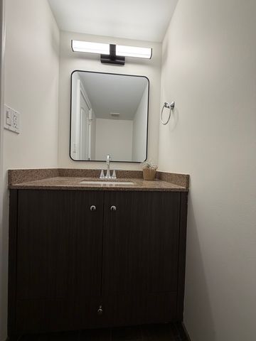 5 Echo Court 12, Vernon Hills, IL 60061