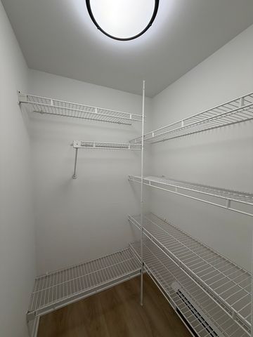 5 Echo Court 12, Vernon Hills, IL 60061