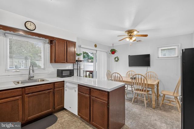2206 WALNUT AVE, Hainesport, NJ 08036
