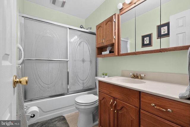 2206 WALNUT AVE, Hainesport, NJ 08036