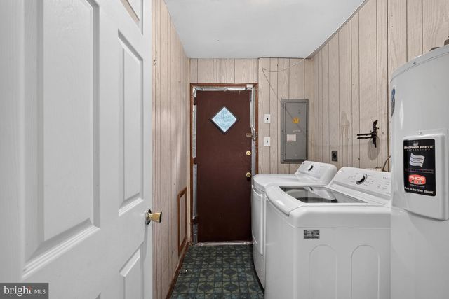 2206 WALNUT AVE, Hainesport, NJ 08036