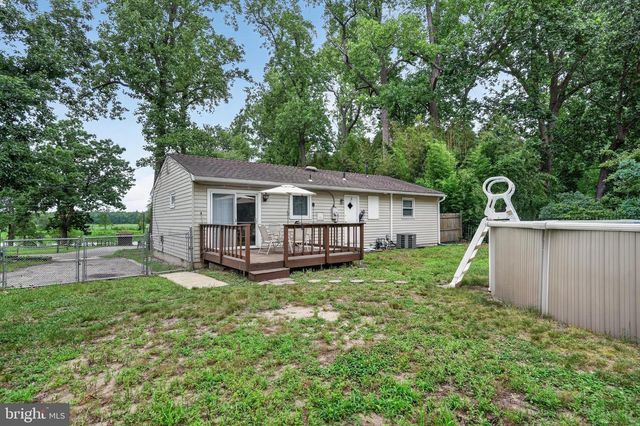 2206 WALNUT AVE, Hainesport, NJ 08036