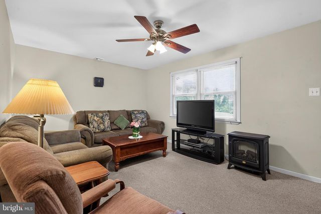 2206 WALNUT AVE, Hainesport, NJ 08036