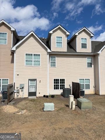 121 Village Drive, Loganville, GA 30052