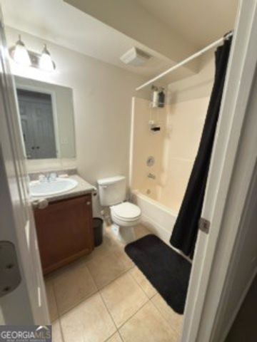 121 Village Drive, Loganville, GA 30052