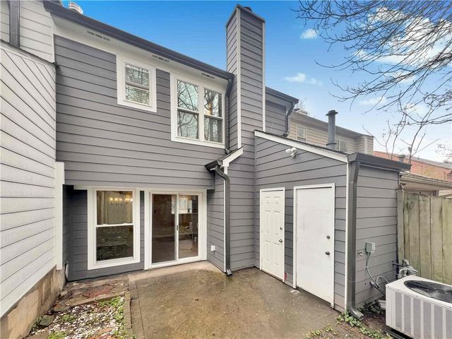 3573 Kennesaw Station Drive NW, Kennesaw, GA 30144