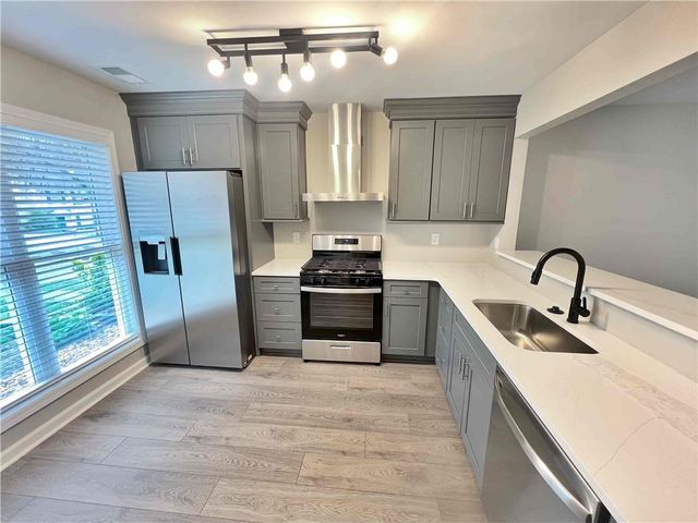 3573 Kennesaw Station Drive NW, Kennesaw, GA 30144