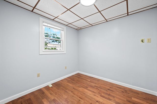 11 Shale St, Worcester, MA 01604