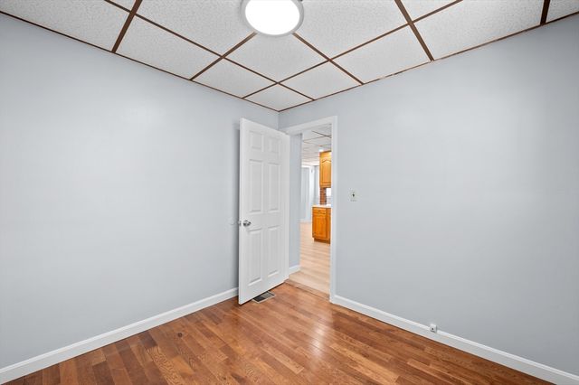 11 Shale St, Worcester, MA 01604