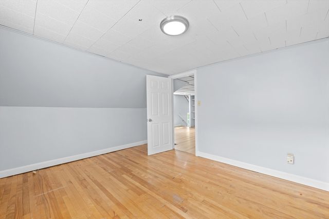 11 Shale St, Worcester, MA 01604