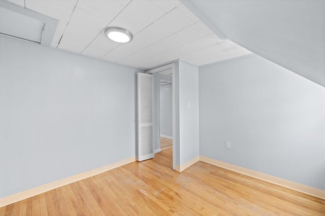 11 Shale St, Worcester, MA 01604