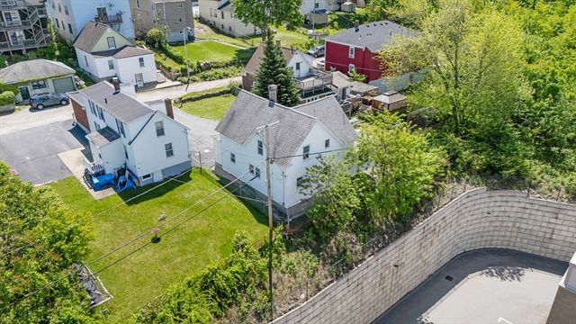 11 Shale St, Worcester, MA 01604