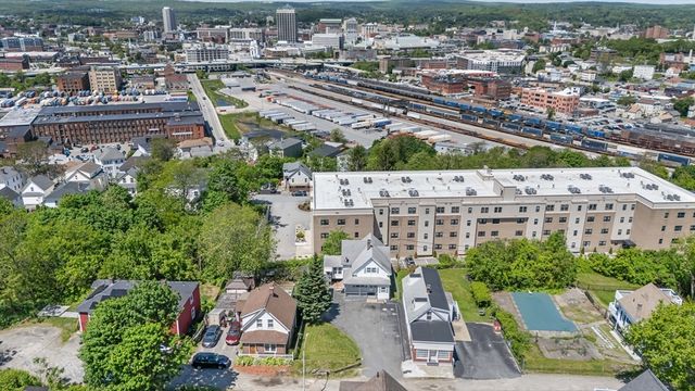 11 Shale St, Worcester, MA 01604