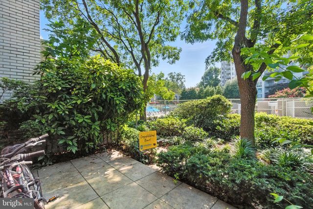 4979 BATTERY LN #4979-1, Bethesda, MD 20814