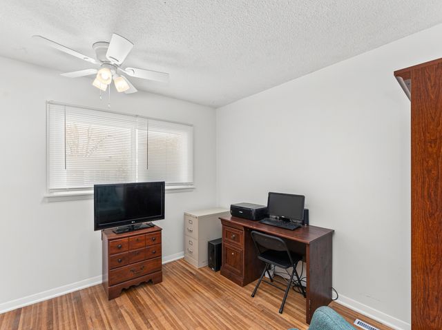 2628 N Gayman Avenue, Davenport, IA 52804