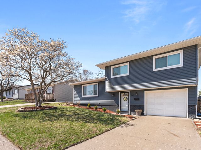 2628 N Gayman Avenue, Davenport, IA 52804