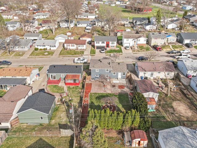 2628 N Gayman Avenue, Davenport, IA 52804