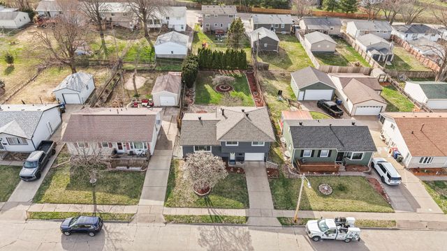 2628 N Gayman Avenue, Davenport, IA 52804