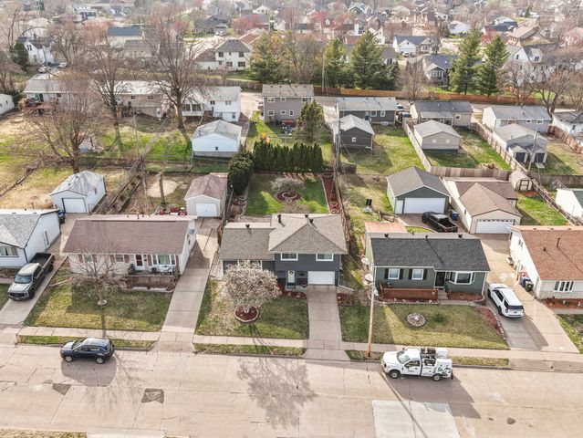2628 N Gayman Avenue, Davenport, IA 52804