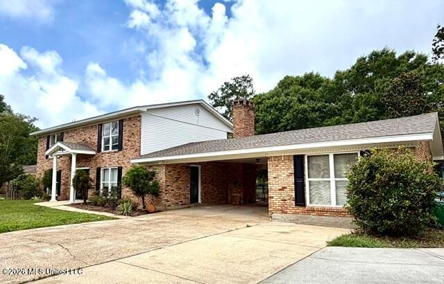 825 Warren Street, Pascagoula, MS 39567
