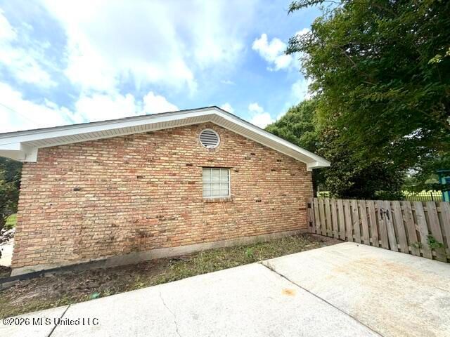 825 Warren Street, Pascagoula, MS 39567