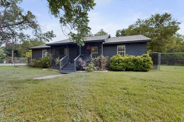 701 E Brin Street, Terrell, TX 75160