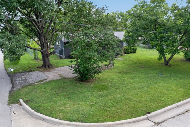 701 E Brin Street, Terrell, TX 75160