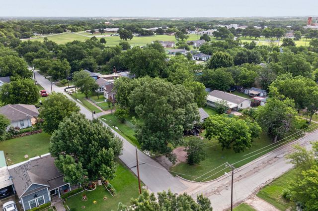 701 E Brin Street, Terrell, TX 75160