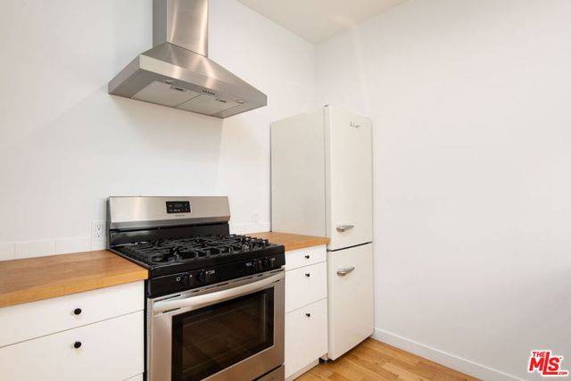 3700 W Sunset Boulevard 3, Los Angeles, CA 90026