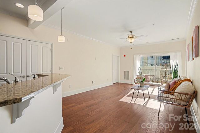 6605 Central Pacific Avenue, Charlotte, NC 28210