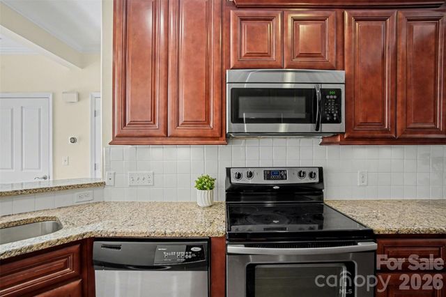 6605 Central Pacific Avenue, Charlotte, NC 28210