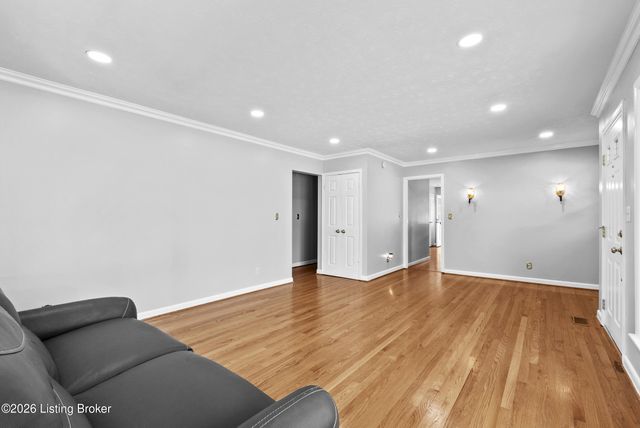 3021 Vogue Ave, Louisville, KY 40220