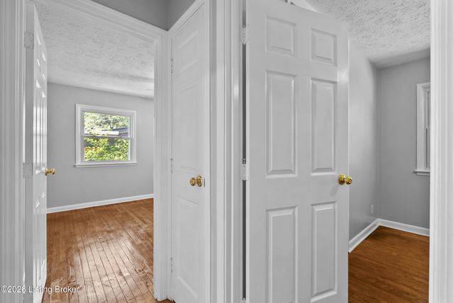 3021 Vogue Ave, Louisville, KY 40220